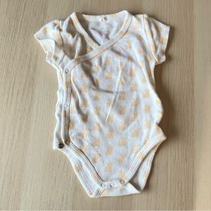 Stella McCartney Baby Onesie Bodysuit, neutral colors, Size 6 months